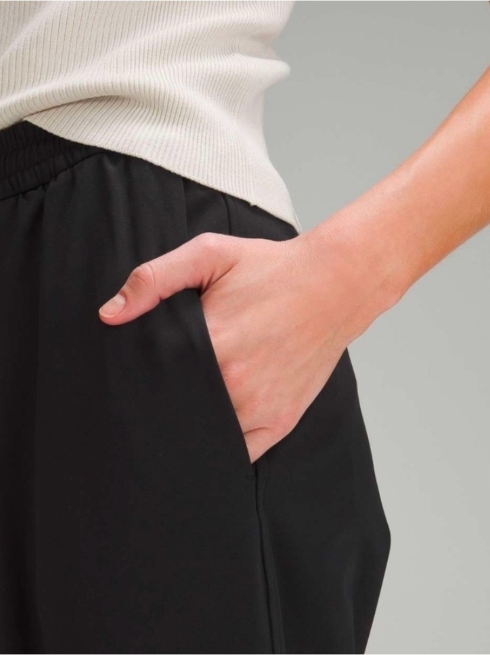 Lululemon Pants Tapered Leg Mid-Rise Pant 7/8th Lenght - Picture 2 of 8